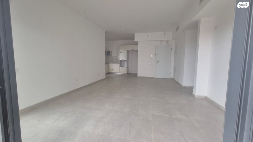 דירה, אמנון ליפקין שחק, נוף הטיילת, נתניה