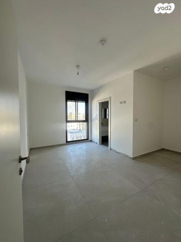 דירה, אשכולות, עמק הכרמל, נשר