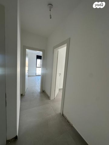 דירה, אשכולות, עמק הכרמל, נשר