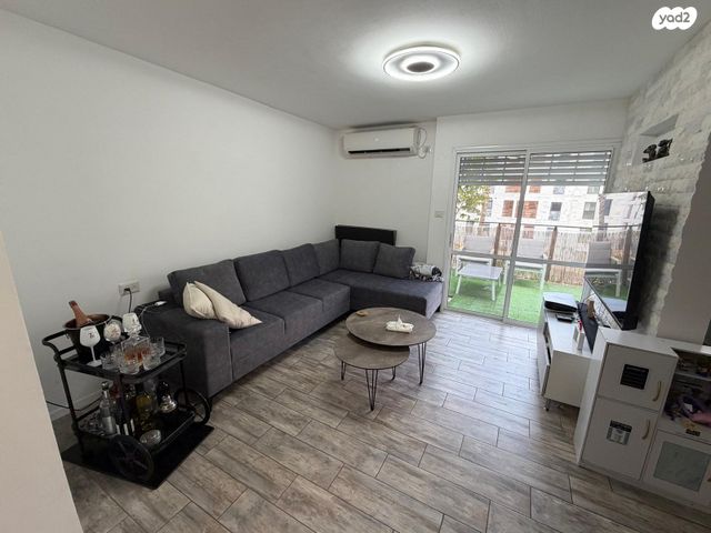 דירת גן, האורן, רמות יצחק, נשר