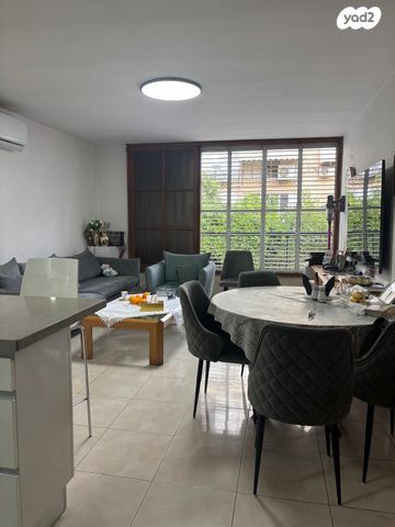 דירה, רמב"ם, ראשון לציון