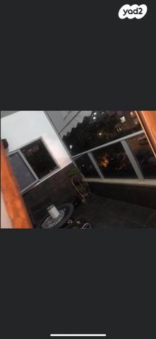 דירה, רמב"ם, רמב"ם, ראשון לציון