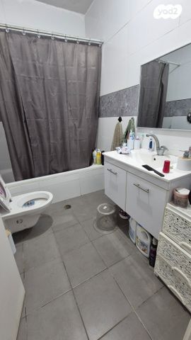 דירה, שדרות הרצל 19, קרית שמואל, טבריה