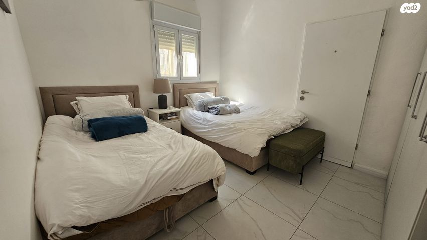 דירה, המדרגות, נחלאות, שערי חסד, ירושלים