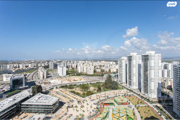 דירה, עפרה חזה, משכנות האומנים, קרית מוצקין