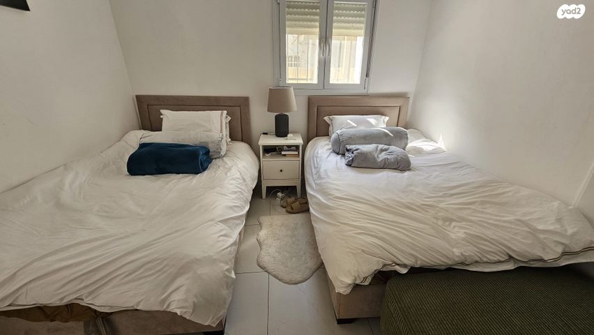 דירה, המדרגות, נחלאות, שערי חסד, ירושלים