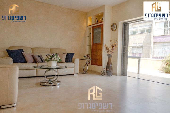 דופלקס, שיכוני מזרחי, כפר סבא