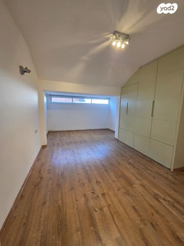 גג/ פנטהאוז, רעננה