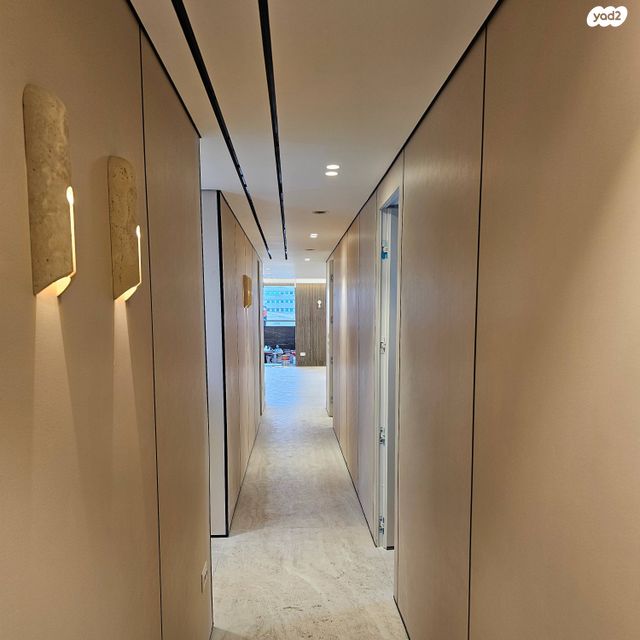 דירה, הרב כהנמן, מפעלי קוקה קולה, בני ברק