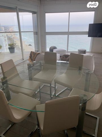 דירה, שדרות העצמאות 1, בת ים