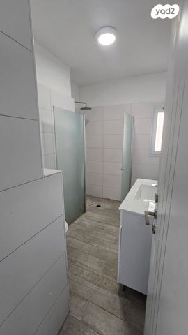 דירה, בית וגן, בת ים