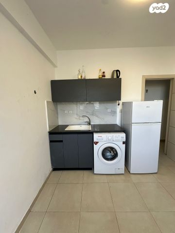 דירה, דוד רזיאל 67, תל עמל, חיפה