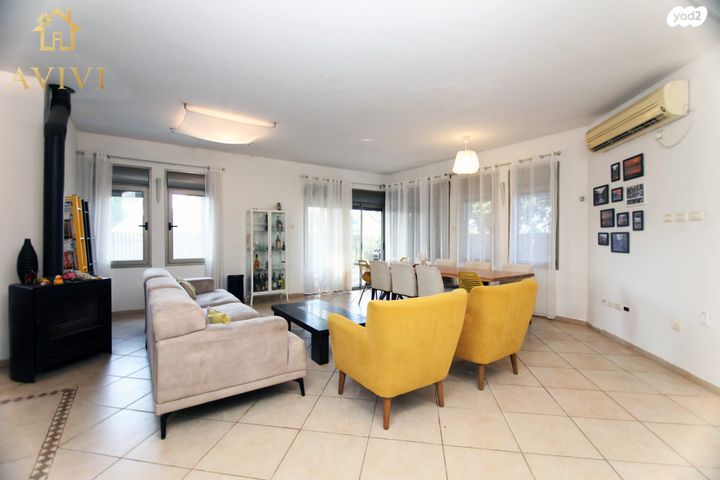 דו משפחתי, גולני, הנחלים, כפר יונה