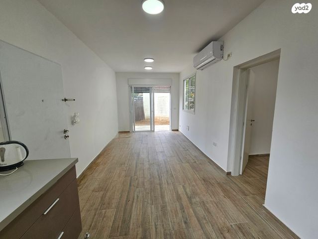 בית פרטי/ קוטג', כיכר ברוש, קרית אלון, פתח תקווה