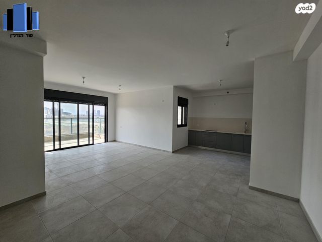 דירה, אריק אינשטיין 1, נאות אפק, אפקה, קרית ביאליק