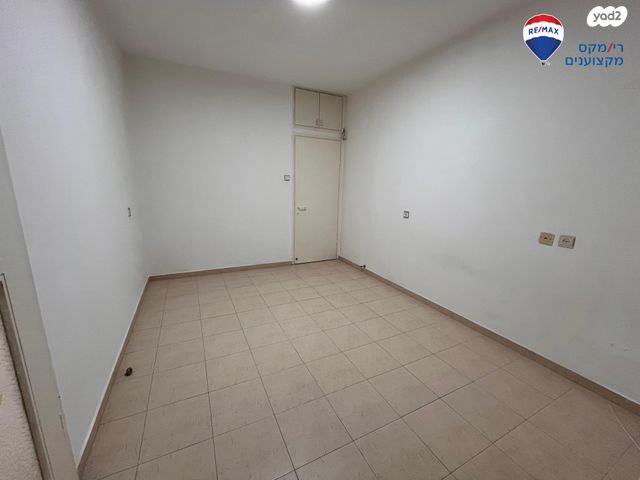 דירה, הגיבורים, מרכז העיר, חדרה