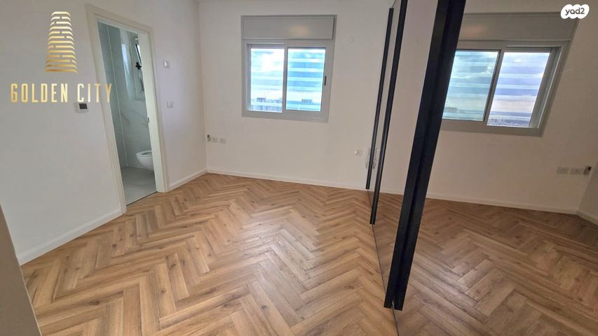 דירה, קרל פופר 11, קרית המדע, נתניה