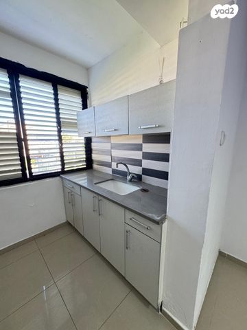 שדרות הנרייטה סולד 25