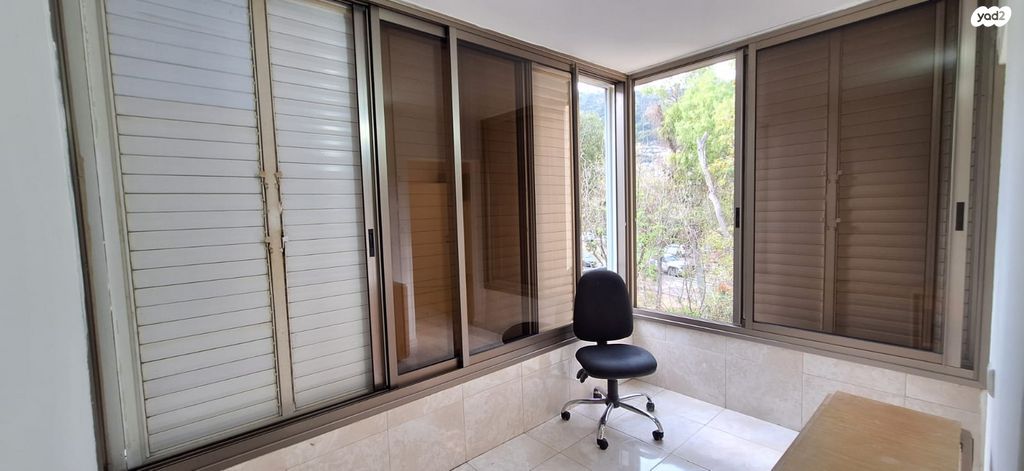 דירה, שדרות ג'יימס דה רוטשילד, קרית אליהו, חיפה