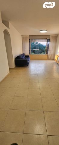 דירה, כפר סבא