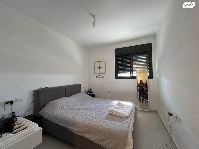 דירה, שמעון פרס, מורשת, מודיעין מכבים רעות