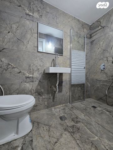 דירה, מתתיהו גנם, ניצנה, בת ים