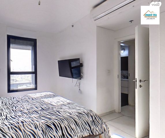 דירה, יצחק נבון, נאות אריאל שרון, קרית אונו