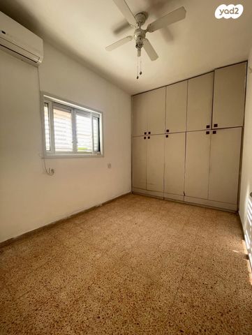 דירה, חומה ומגדל 38, מרכז, קרית עבודה, חולון