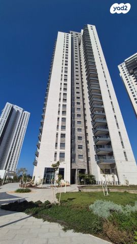 דירה, אמנון ליפקין שחק, נוף הטיילת, נתניה