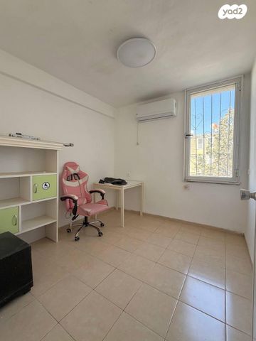 דירה, לוחמי הגטאות 1, צור שלום, קרית ביאליק