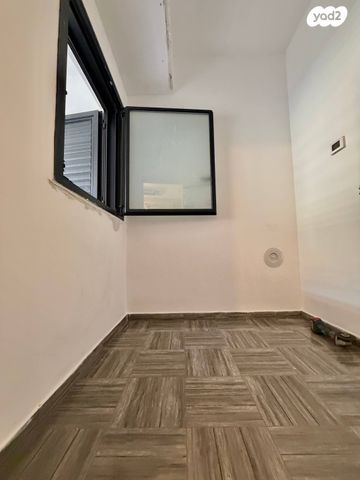 דירת גן, יצחק ארנסט נבנצל, מורדות ארנונה, ירושלים