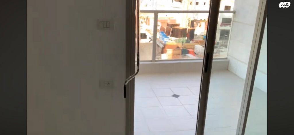 דירה, היוצרים, עיר היין, אשקלון