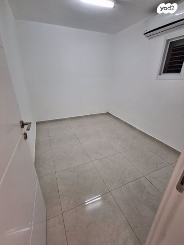 דירה, אסף שמחוני, גבעה א', שביט, קרית אתא