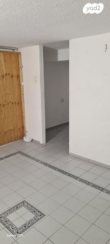 דירה, עמק הזיתים, הרצליה, חיפה