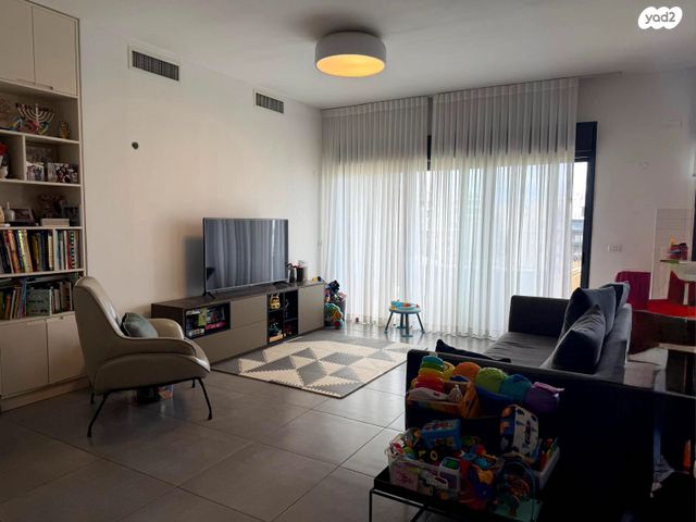 דירה, נווה זמר, רעננה