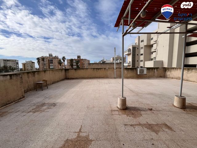 דירה, הגיבורים, מרכז העיר, חדרה