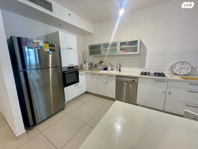 דירה, יצחק שדה 4, דרום מערב ותיק, בת ים