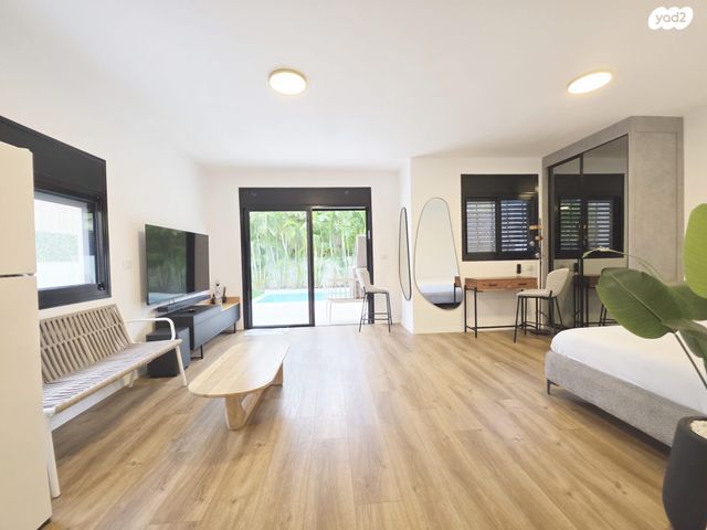 יחידת דיור, שיכוני המזרח, ראשון לציון