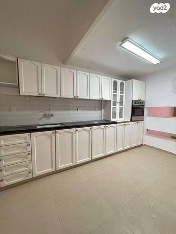 דירה, הראשונים 60, קרית חיים מזרחית, חיפה