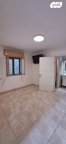 דירה, שדרות ג'יימס דה רוטשילד, קרית אליהו, חיפה