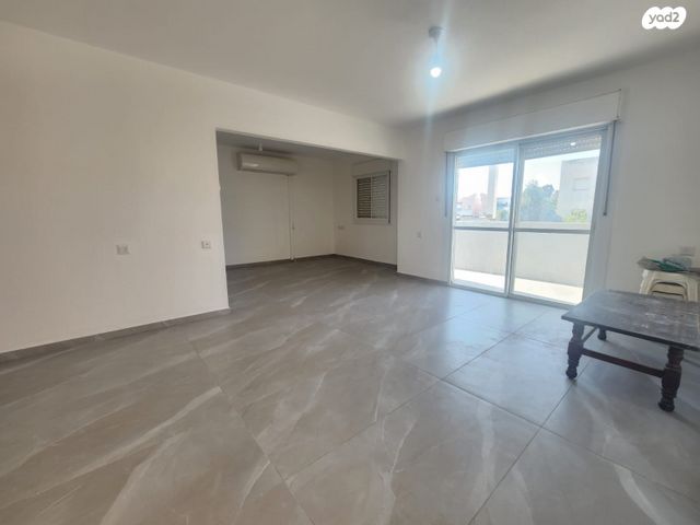 דירה, כורש 4, פרדס חנה כרכור