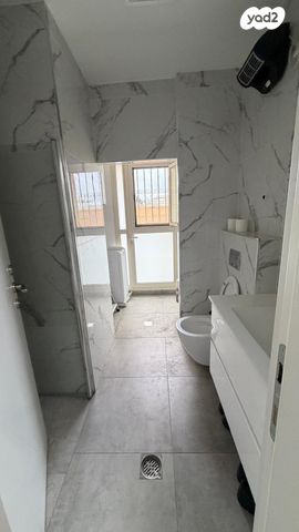 דירה, עמנואל זיסמן, ירושלים