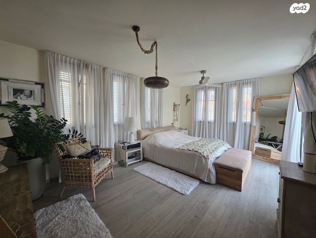 גג/ פנטהאוז, עג'מי, גבעת העליה, תל אביב יפו