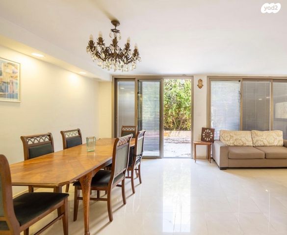 בית פרטי/ קוטג', קרית יערים, רמת השרון