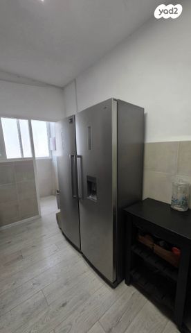 גג/ פנטהאוז, בר יהודה 39, דרום מערב ותיק, בת ים