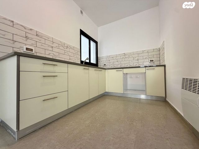 דירת גן, יצחק ארנסט נבנצל, מורדות ארנונה, ירושלים