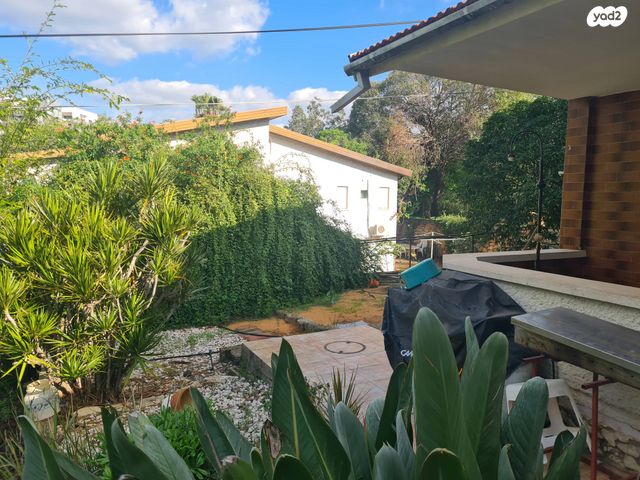 בית פרטי/ קוטג', פרדס חנה כרכור