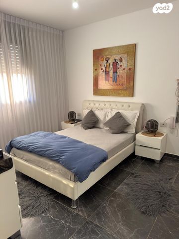 דירה, יצחק שמיר, נווה שרון / שער העיר, נתיבות