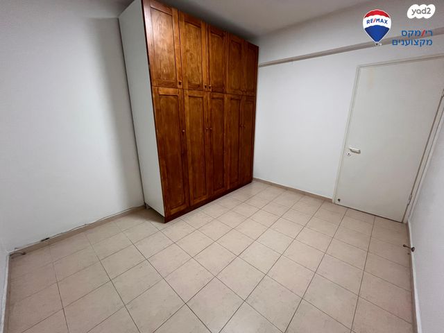 דירה, הגיבורים, מרכז העיר, חדרה