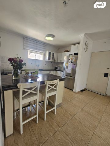 גג/ פנטהאוז, פרדס חנה כרכור